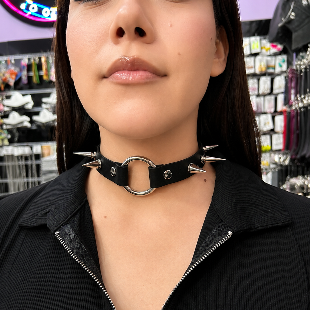 Choker argolla puntas