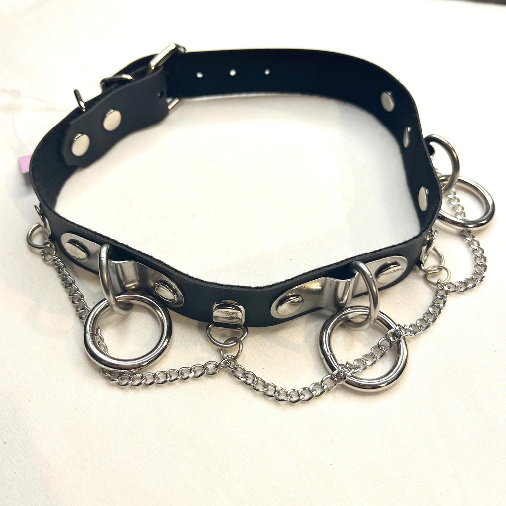 Choker Crossed